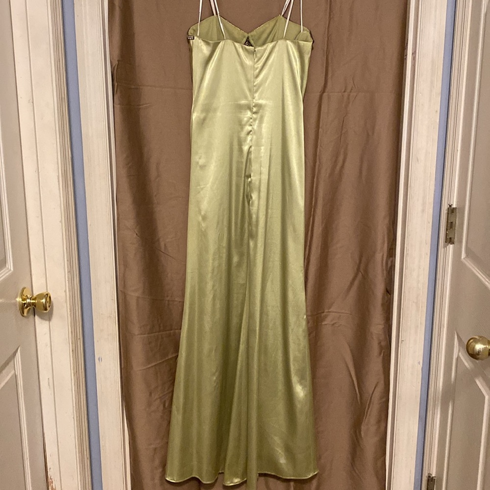 Prom elegance - Picture 3 of 3